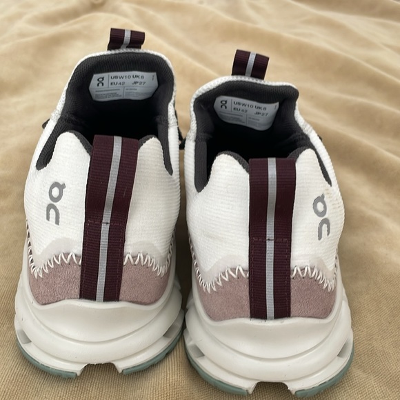 On Cloud Away Brand New Without Box - Picture 3 of 7